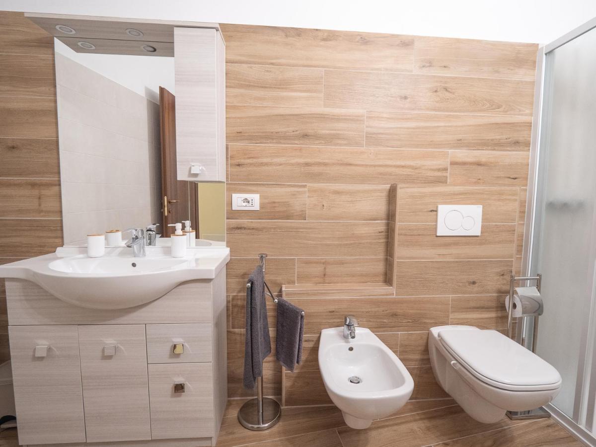 Apartamento Camelia House Bellano Exterior foto